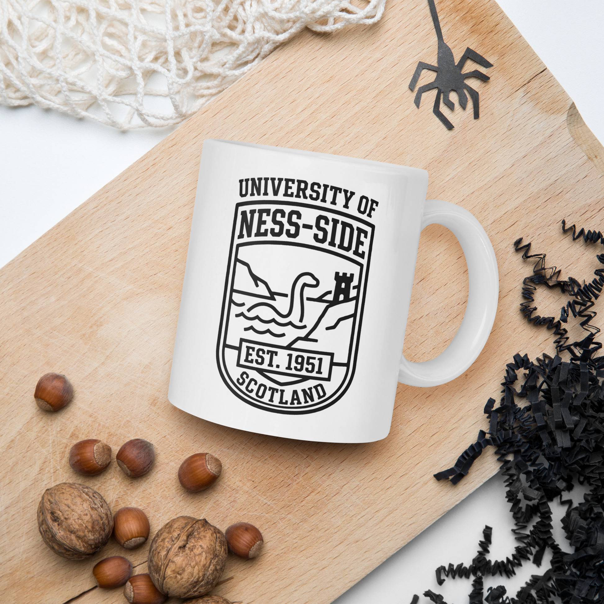 U of N COLLEGE LOGO MUG - smalls TOKYO